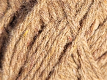 Woolly - Almond